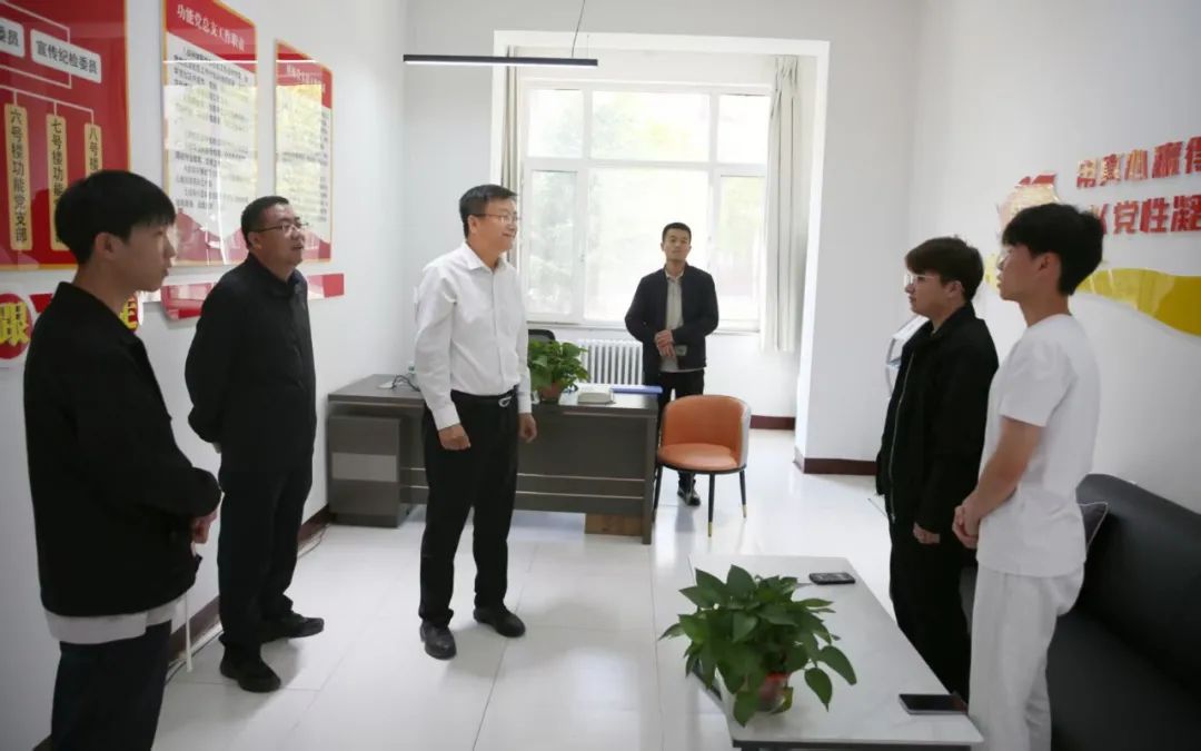 微信图片_20250604213640.jpg 微信图片_20250604213640.jpg