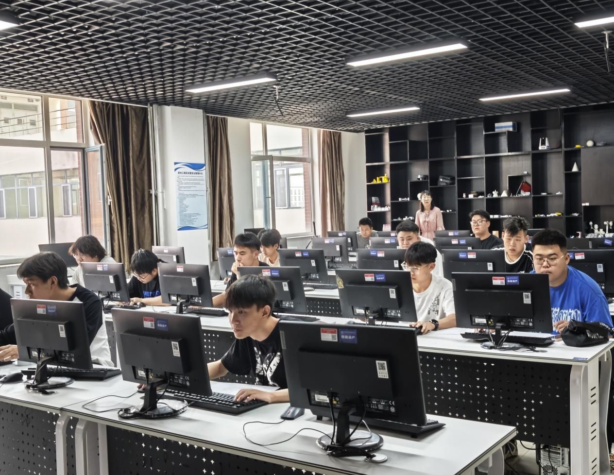 2ff2ccaa6cdf3763a36733ac1255279