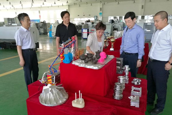 赛尔教育集团总裁祝懿东先生、技术总监杨林先生 一行莅临我院参观考察