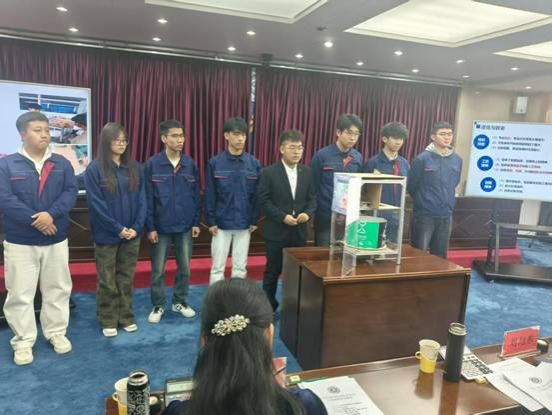 1b4f12ca3859e457d8e5d202173bb67e